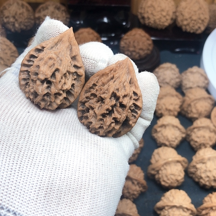 桃核把件猕****天秦岭野生大高尖无名鸡心