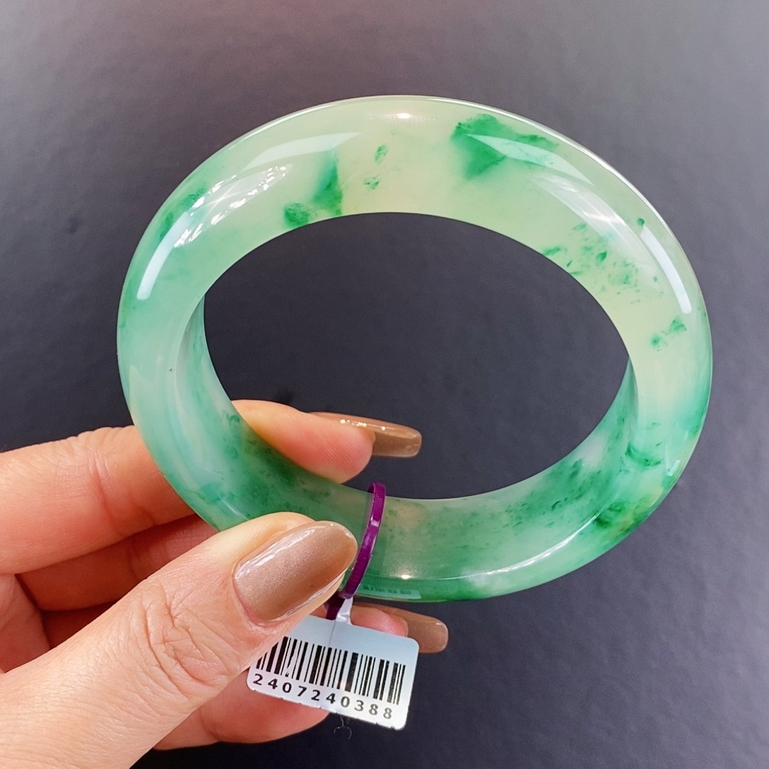 石英质玉手镯未镶嵌非洲翠手镯