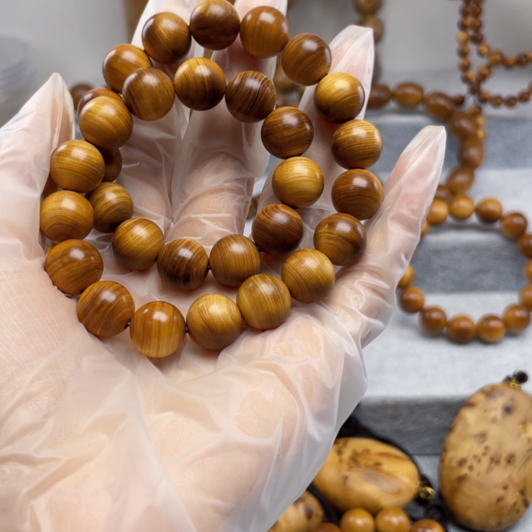 柏木（崖柏）1.2太行崖柏黑红油手持