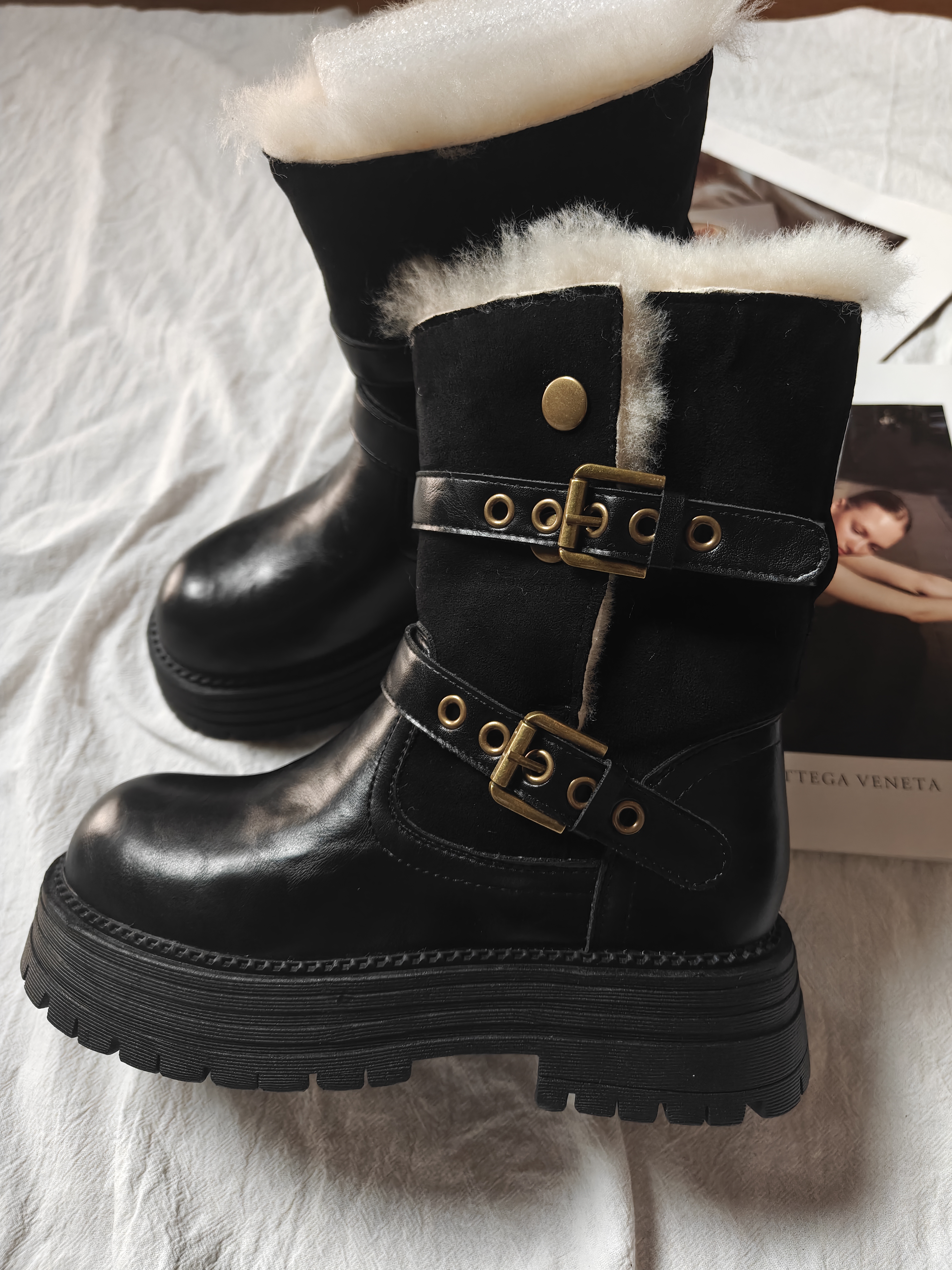 休闲风冬季中筒时尚雪地靴英伦风加绒雪地靴