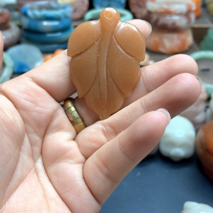 石英质玉（黄龙玉）合金颈饰