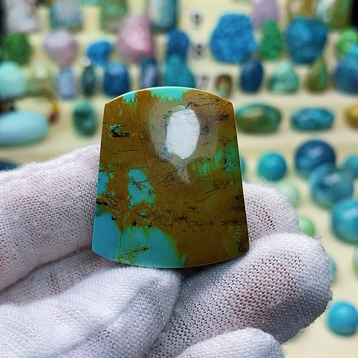 绿松石配饰未镶嵌