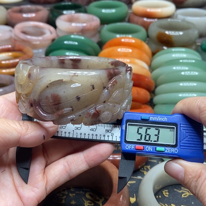 石英质玉手镯未镶嵌