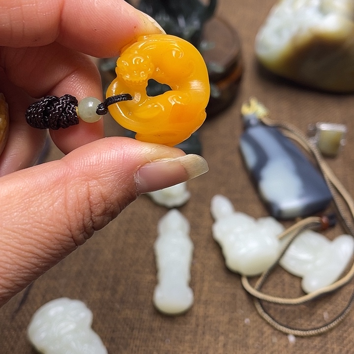 無***痕和田玉未镶嵌挂件