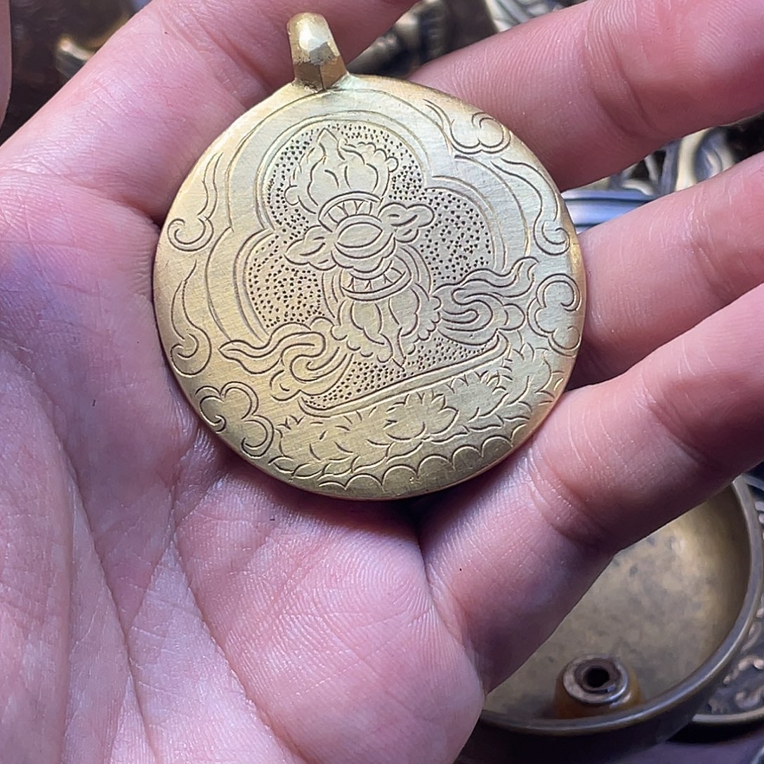 福利朝天吼关乎九宫八卦牌子，