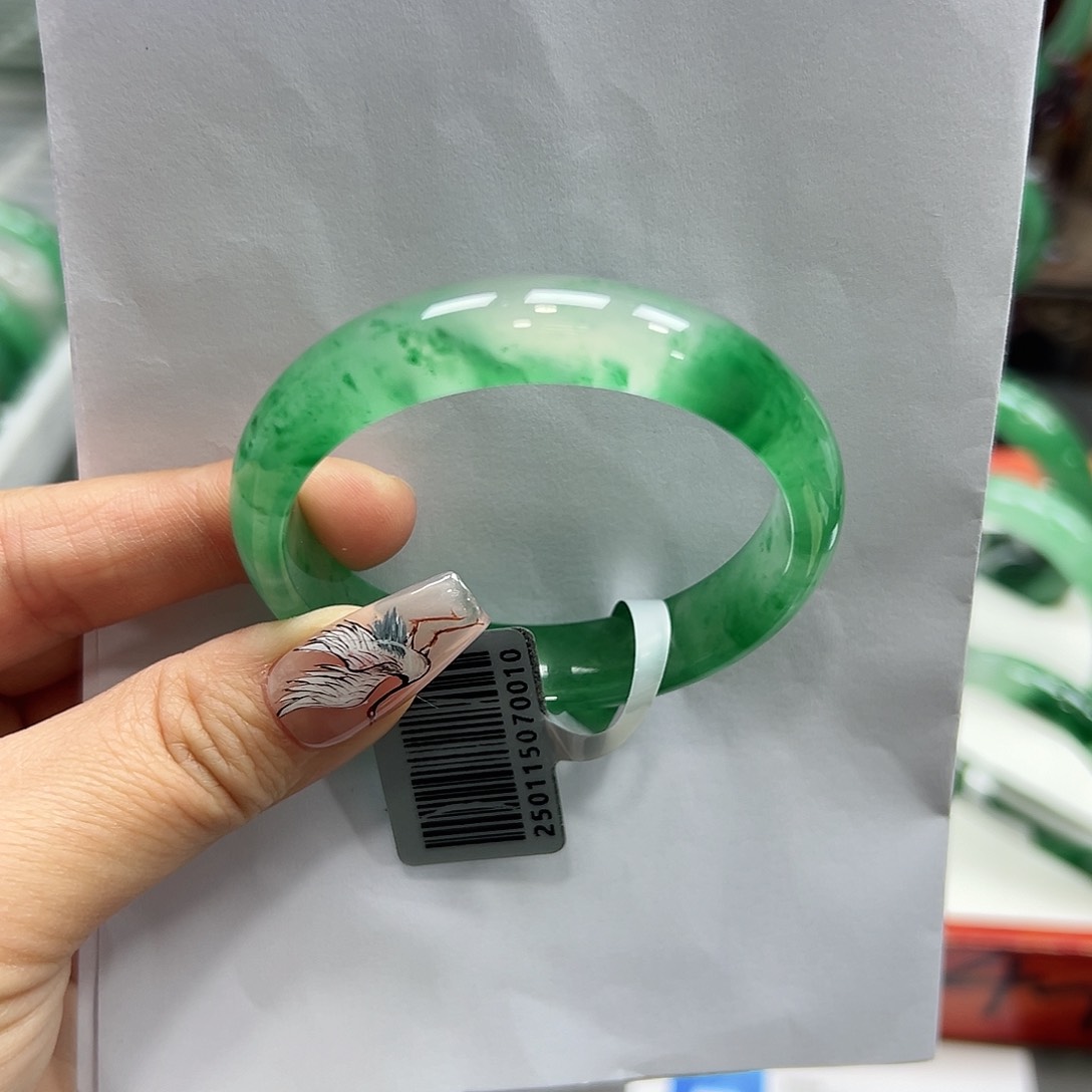 石英质玉手镯未镶嵌l*s