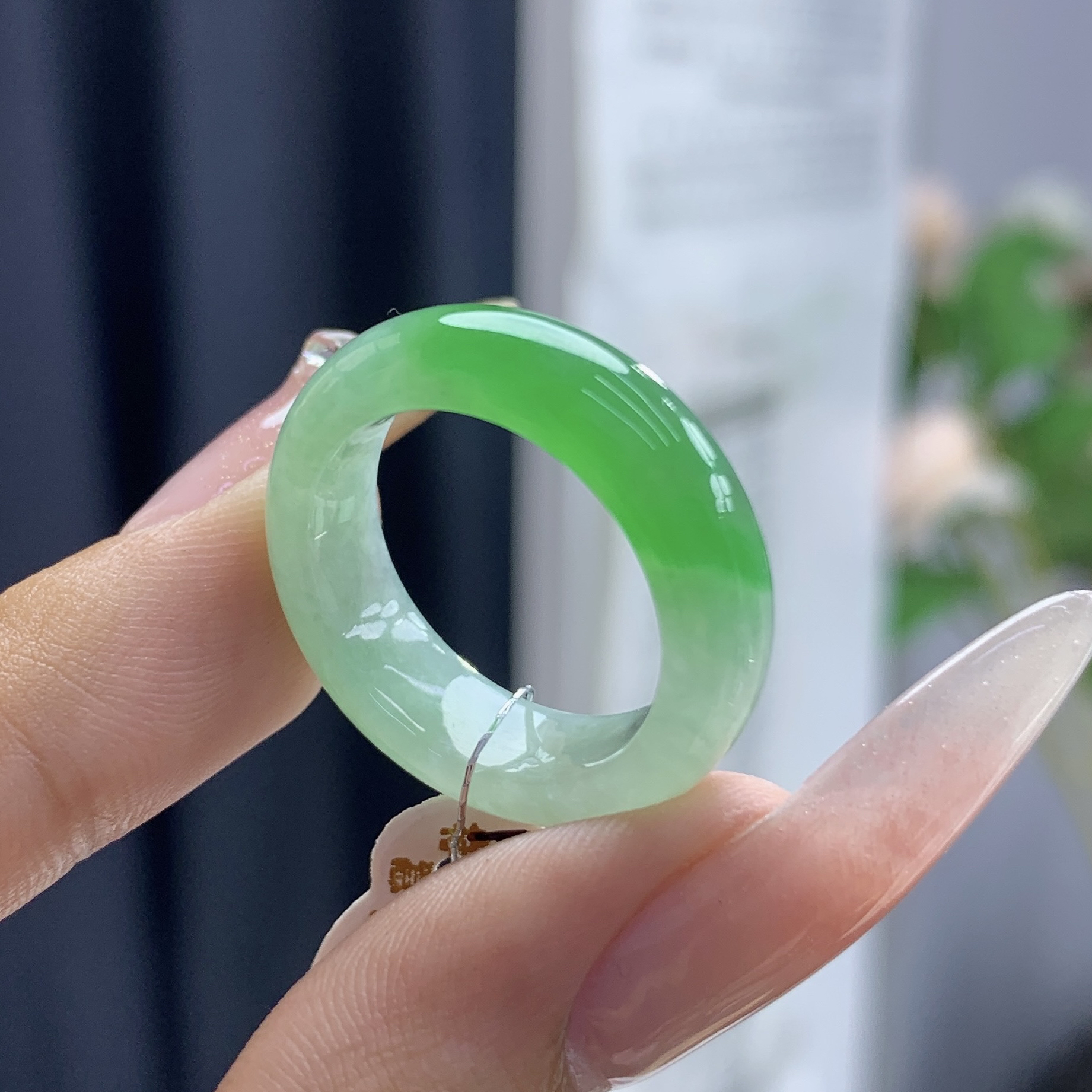 天然缅甸A货翡翠 圈口号：17-18号