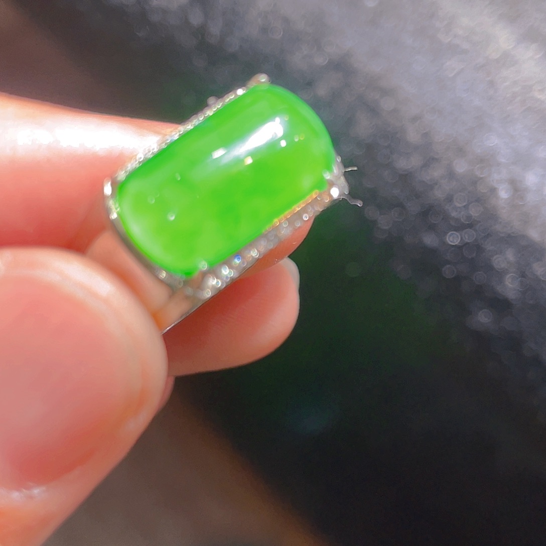 翡翠颈饰银S925镶嵌翡翠