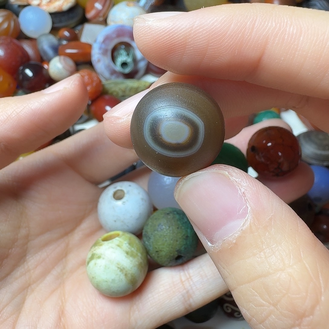 遇***好玛瑙/玉髓未镶嵌满30包邮