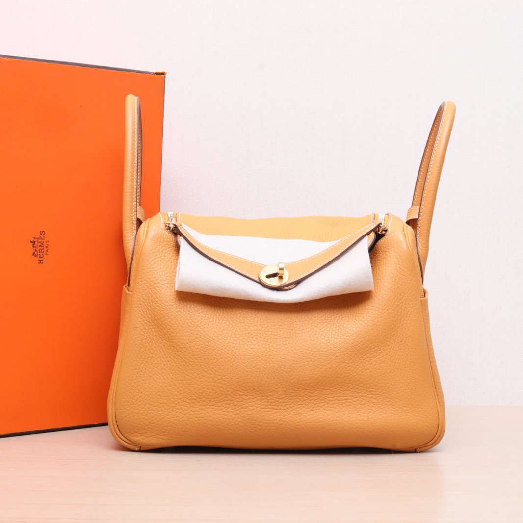 95新 Hermes/爱马仕 黑黑精选Lindy 30 9V太阳黄 TC皮 框Q 金扣