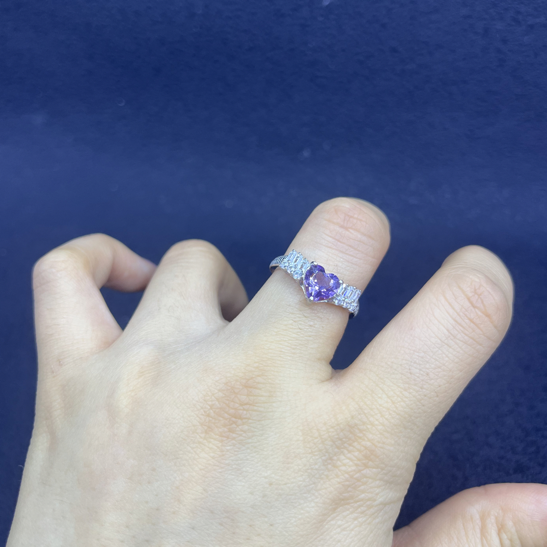 紫水晶爱心款925银镶嵌戒指