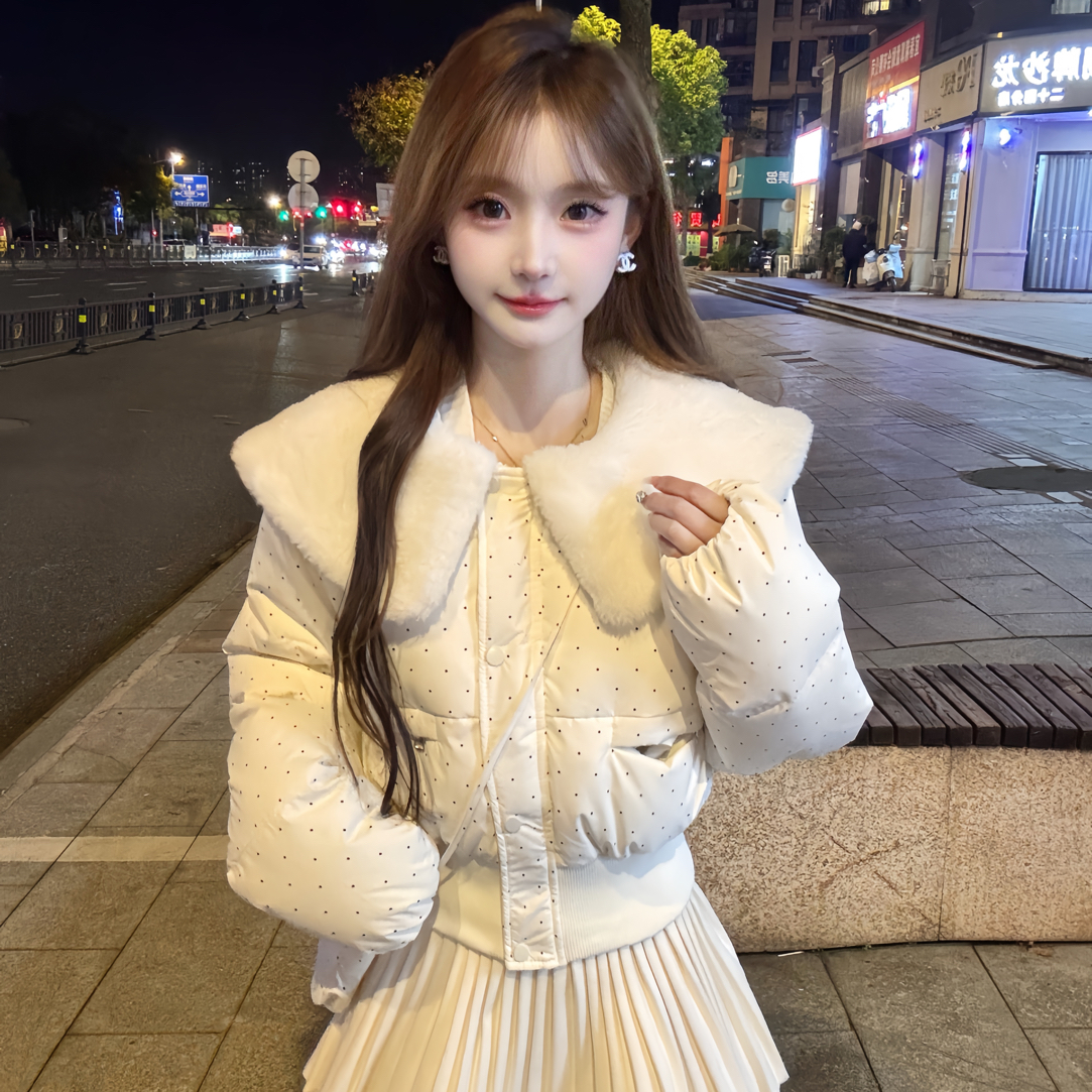 【冬日甜美娃娃领波点显瘦羽绒服外套】