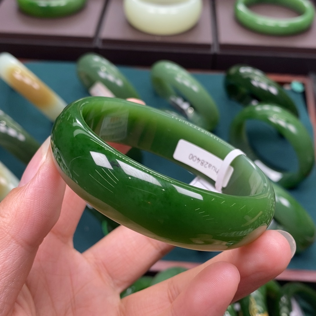 和田玉（碧玉）未镶嵌手镯6061