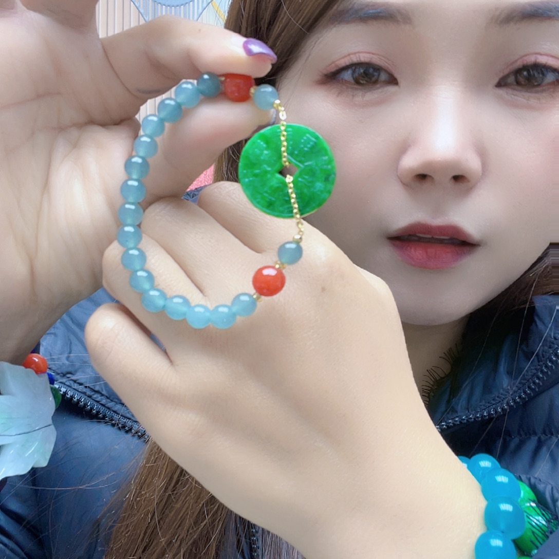 翡翠未镶嵌颈饰手链