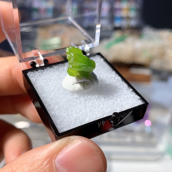 2495 三水矿物标本摆件