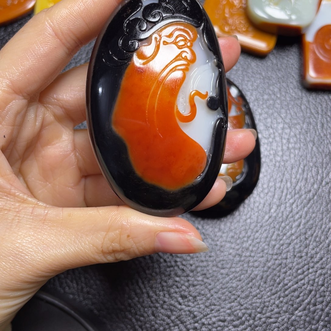 用***6和田玉未镶嵌颈饰