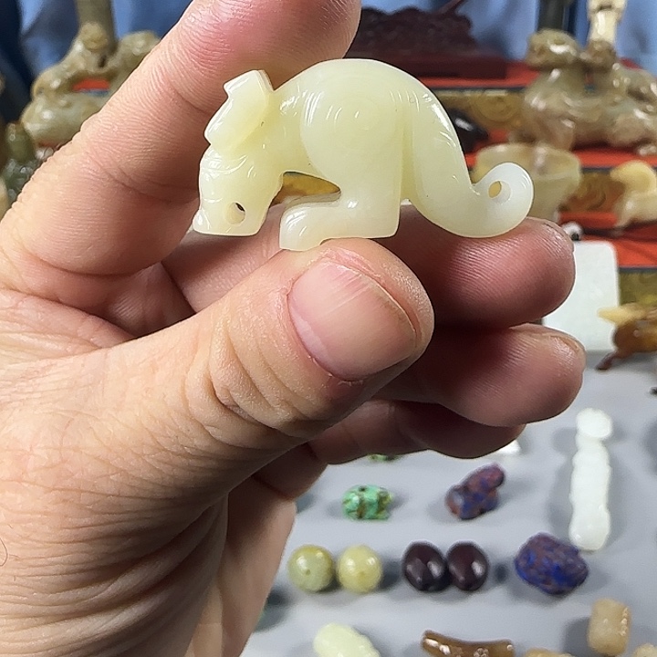 和田玉（糖玉）未镶嵌颈饰