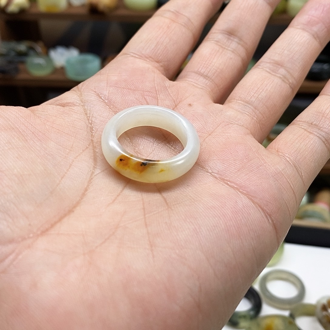 岫玉戒指未镶嵌幻*