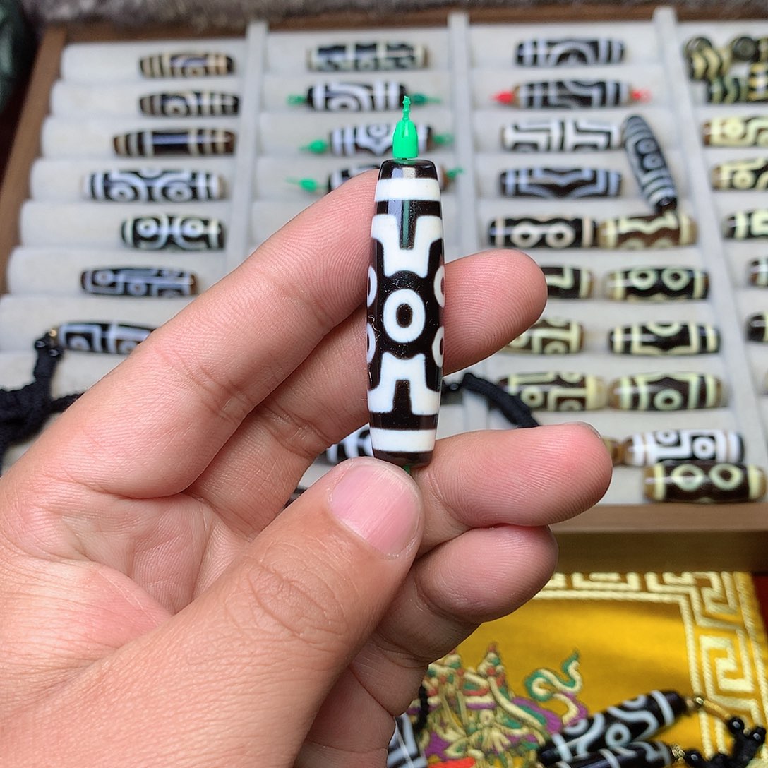 玛瑙/玉髓颈饰未镶嵌陈*震