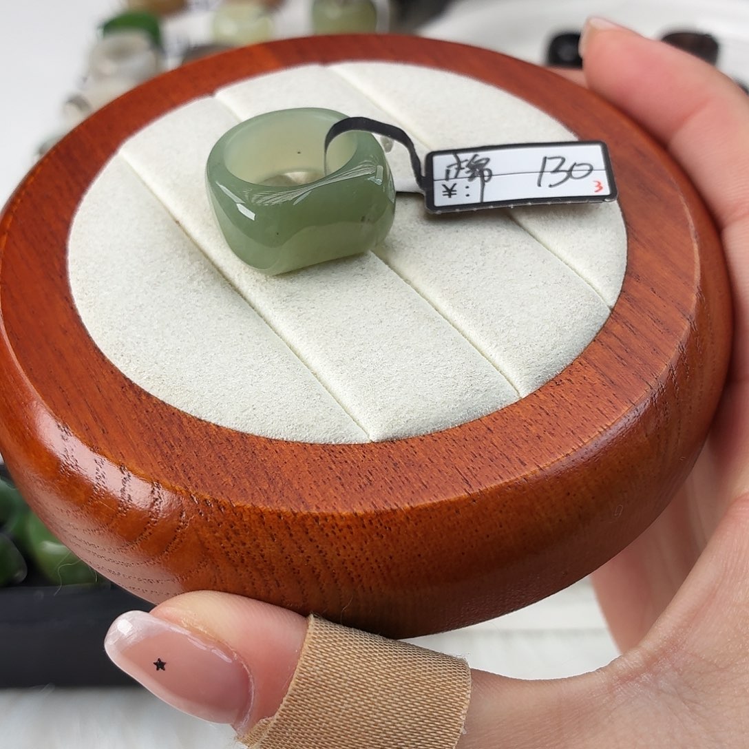 和田玉未镶嵌戒指Q38湖水绿猫猫内径16.4港码12