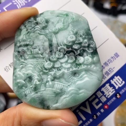 翡翠颈饰未镶嵌翡翠