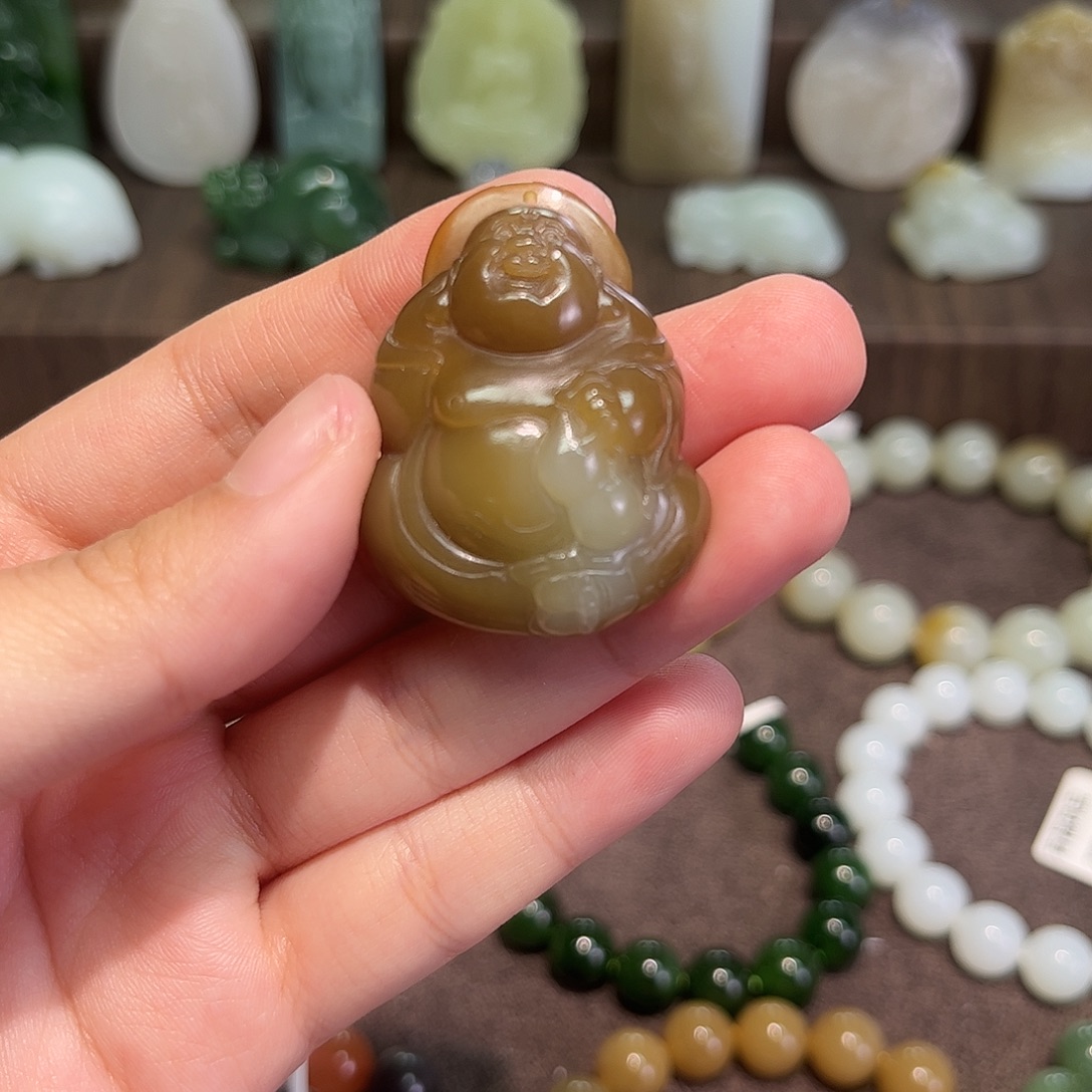 和田玉（糖玉）未镶嵌颈饰