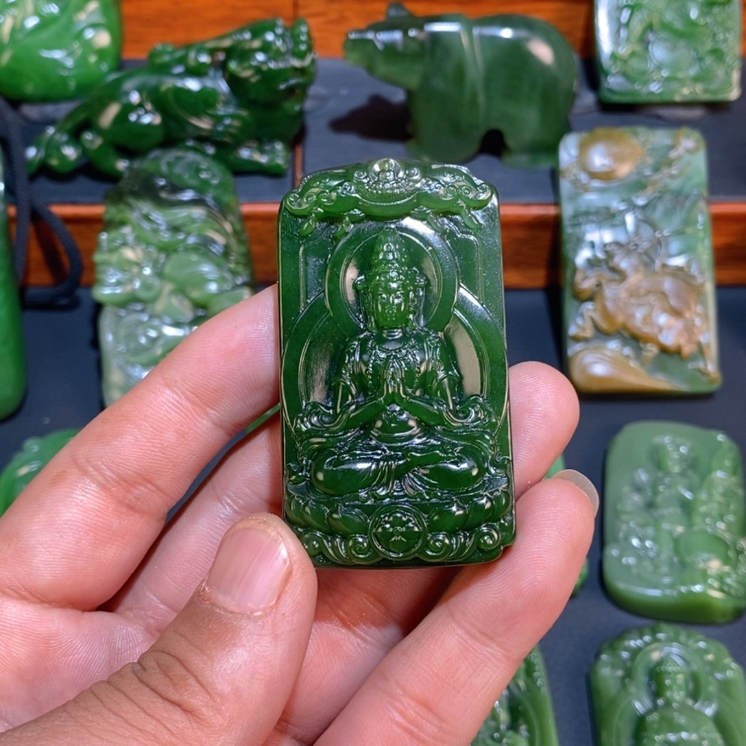 和田玉颈饰未镶嵌随***心