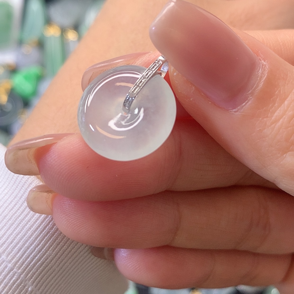 【闪购商品】翡翠吊坠(赠链)18K金镶嵌