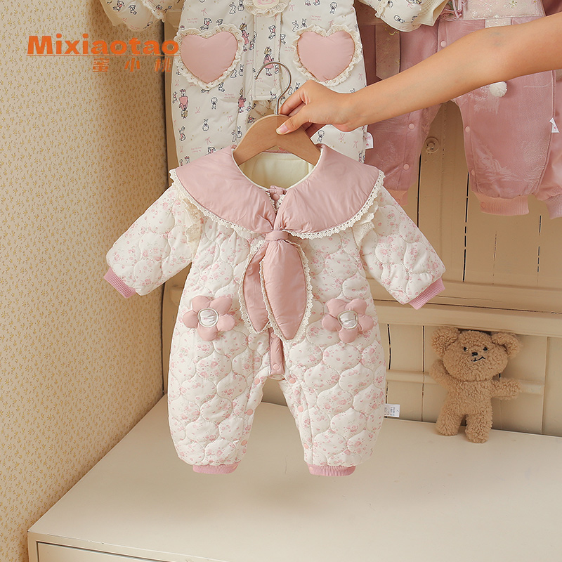 婴儿翻领大蝴蝶结女孩宝宝保暖无骨连体衣中厚幼儿夹棉哈衣外出服