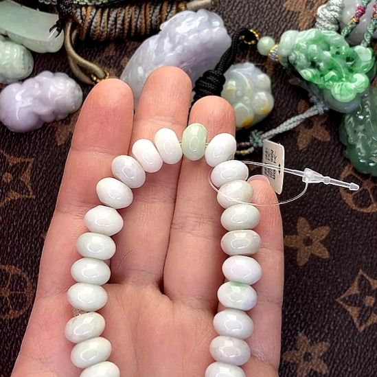 翡翠未镶嵌挂件算盘