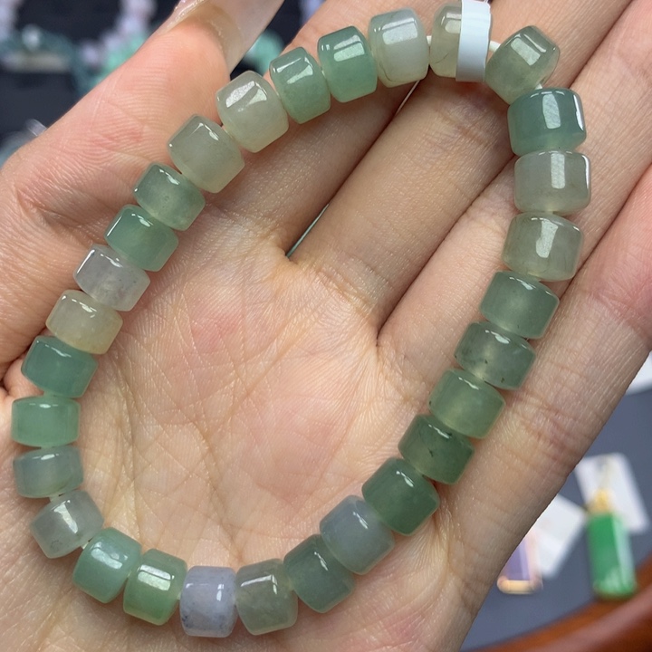 翡翠手链未镶嵌翡翠