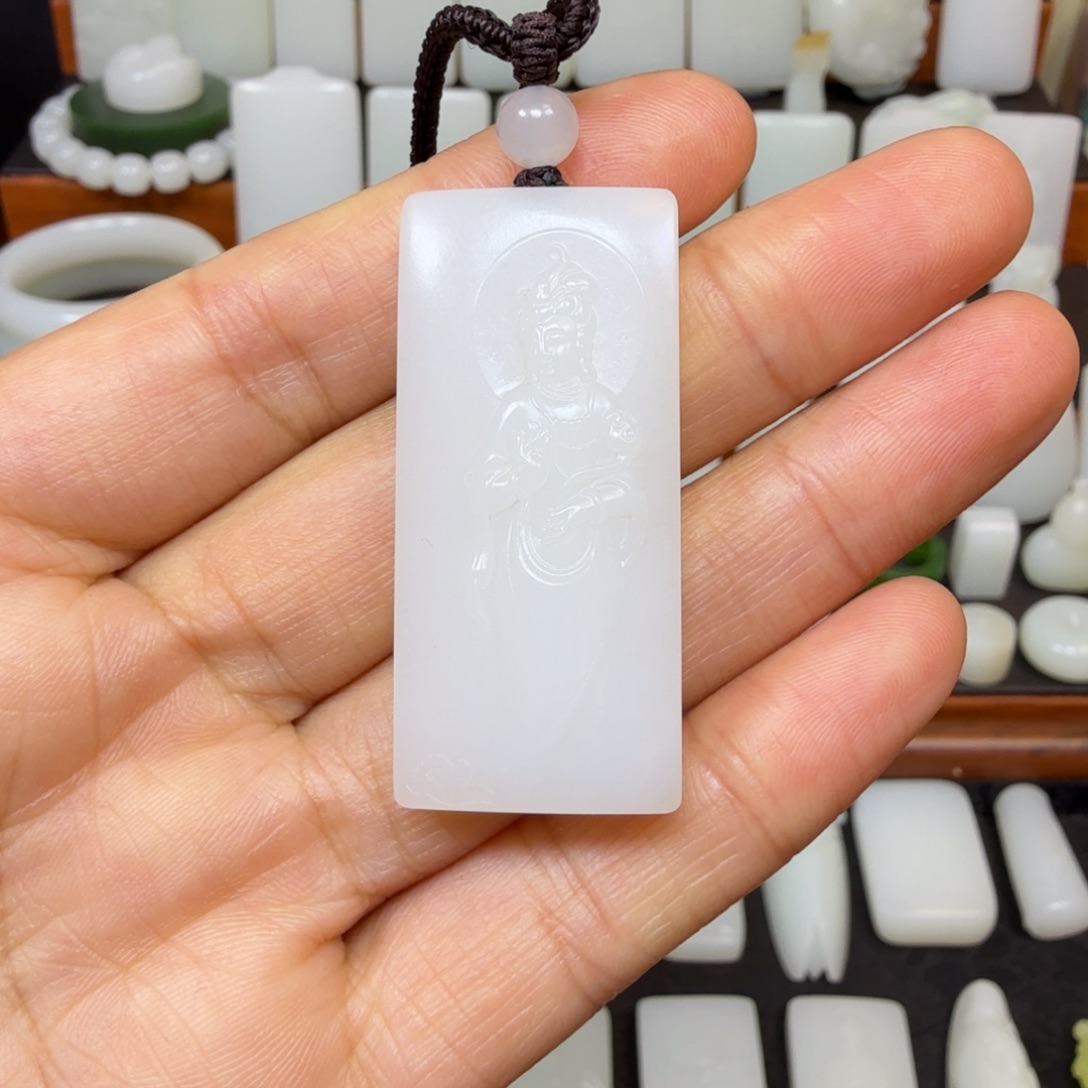 ****铛和田玉未镶嵌颈饰