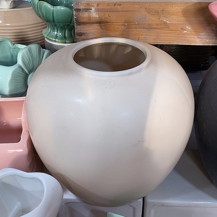 陶瓷花盆有孔 瑕疵介意勿拍 