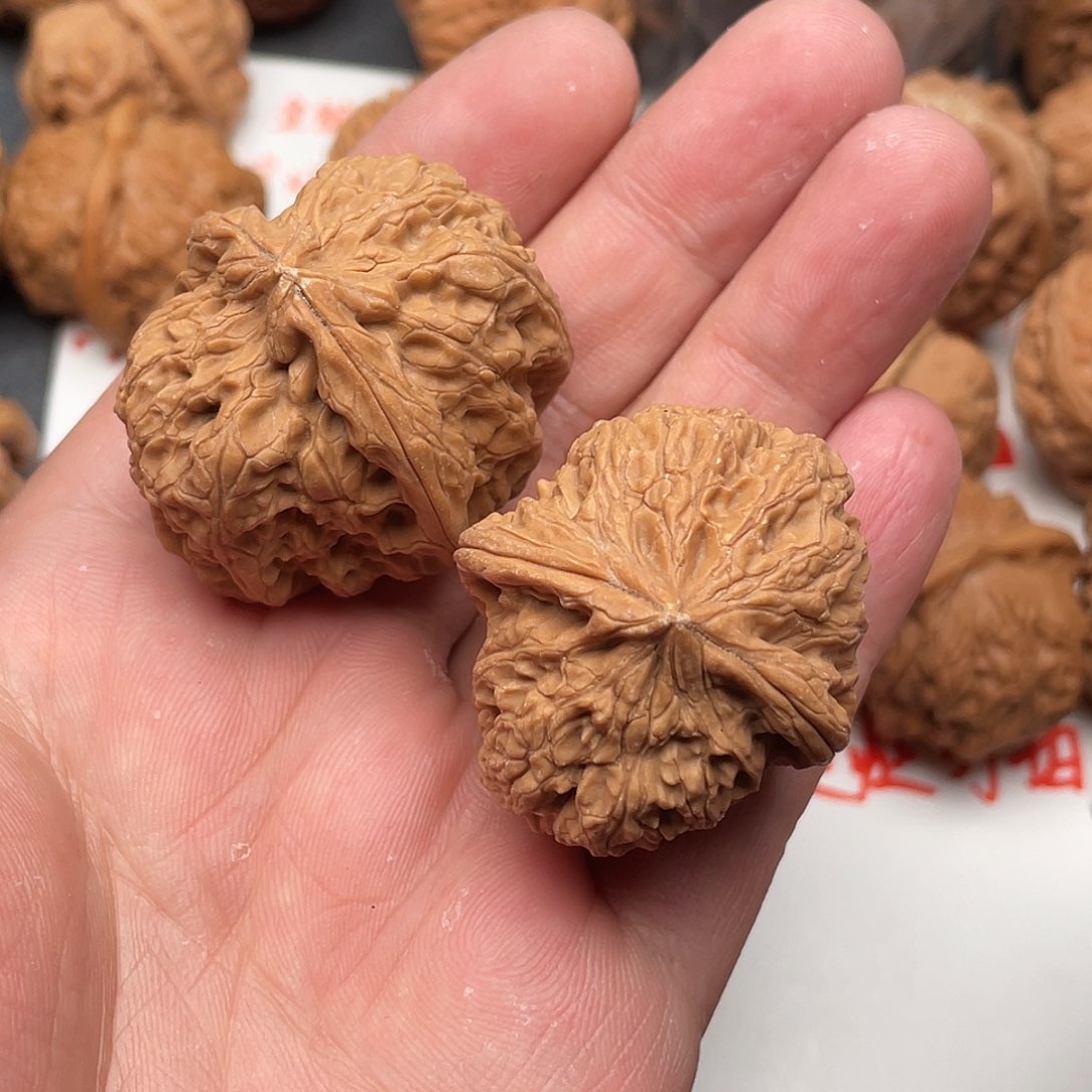 文玩核桃吊坠镖**哥合同