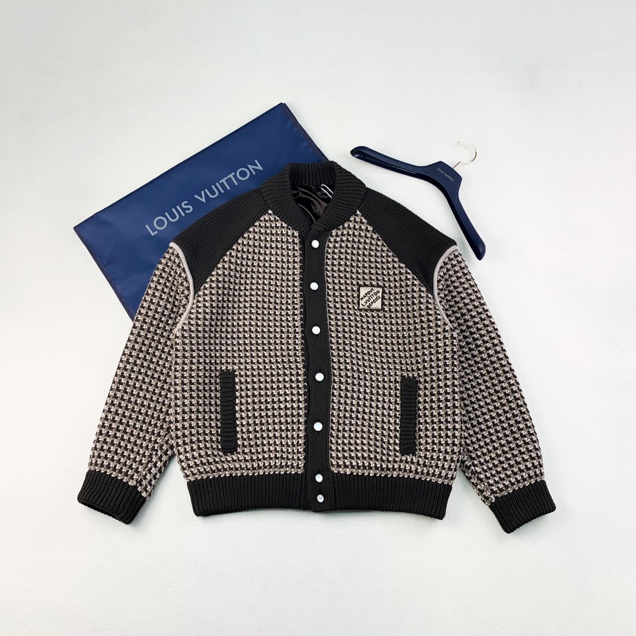 未使用 LouisVuitton/路易威登 lv25夹克外套l码编码xb5761