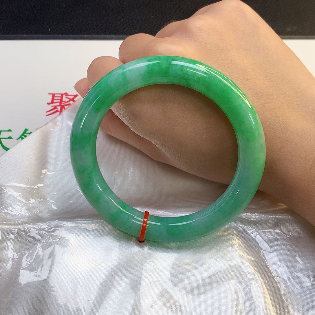 翡翠手镯未镶嵌天然翡翠A货027