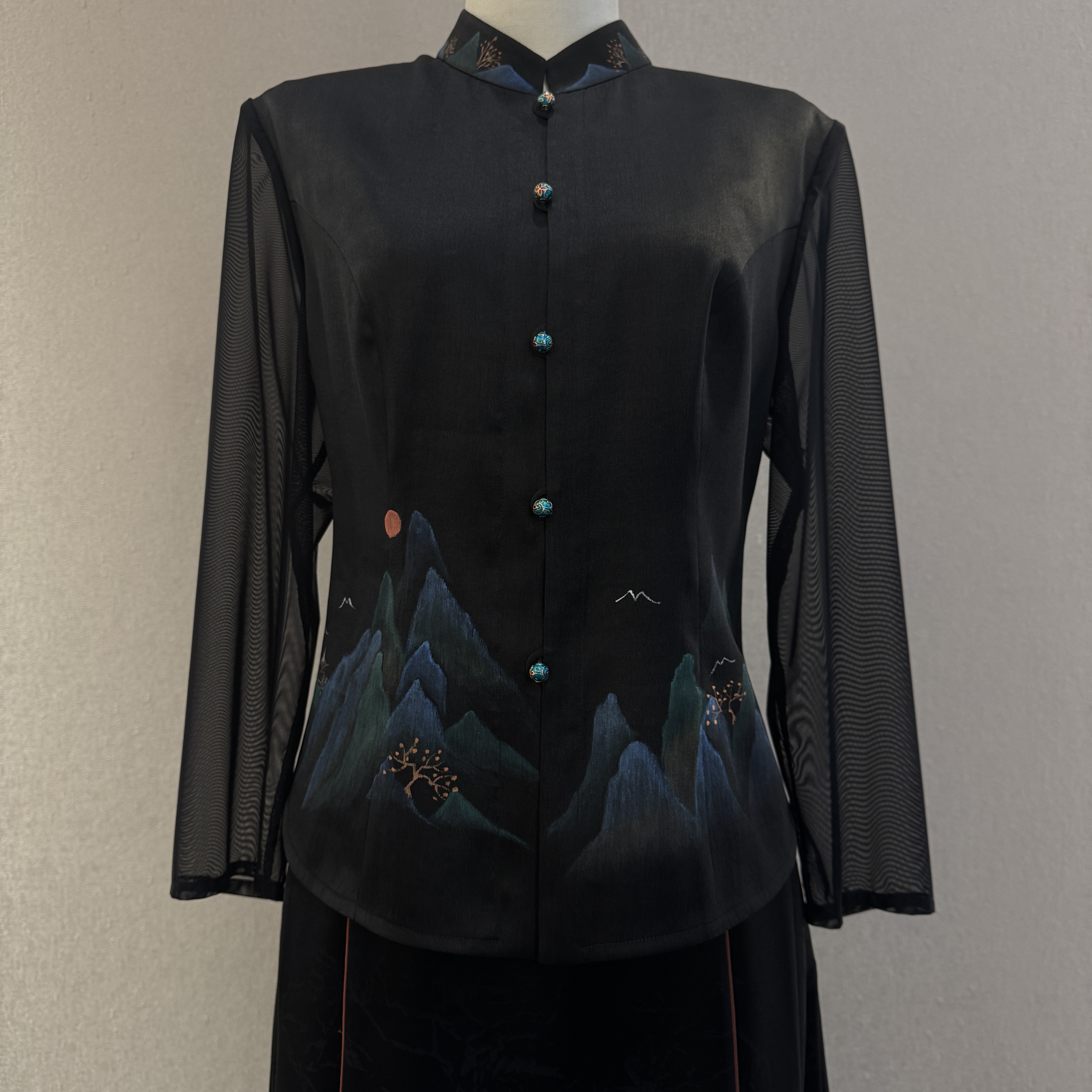 S141黑色弹力素缎手绘中式时尚上衣原创设计显瘦气质