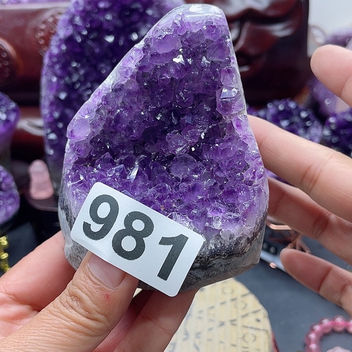 水晶大型摆件（非配饰）未镶嵌