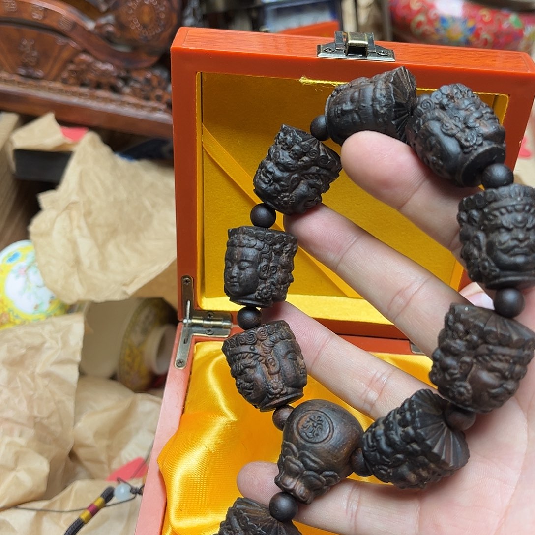 大叶紫檀（黑酸枝木类）