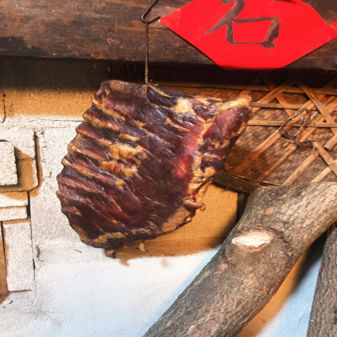 石门腊排骨土家传统腌制小火慢熏腊香味实足