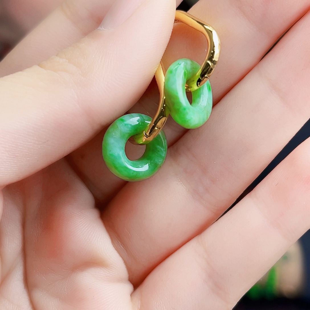 颈饰未镶嵌翡翠多样性