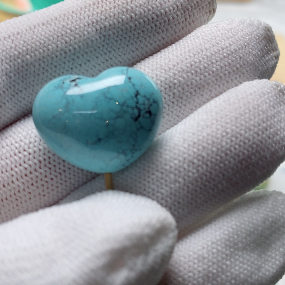 绿松石颈饰未镶嵌