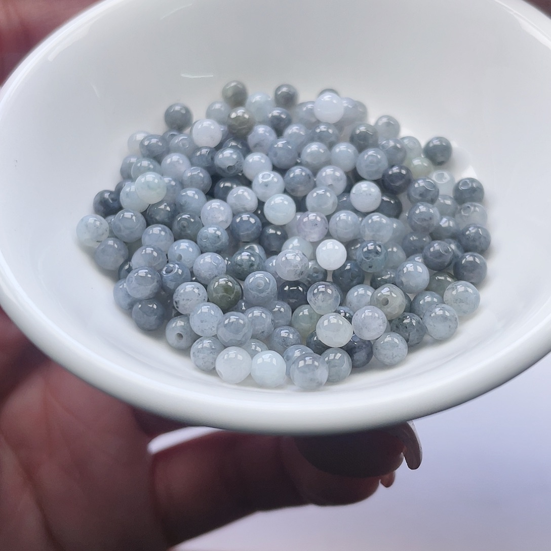 翡翠手链未镶嵌翡翠