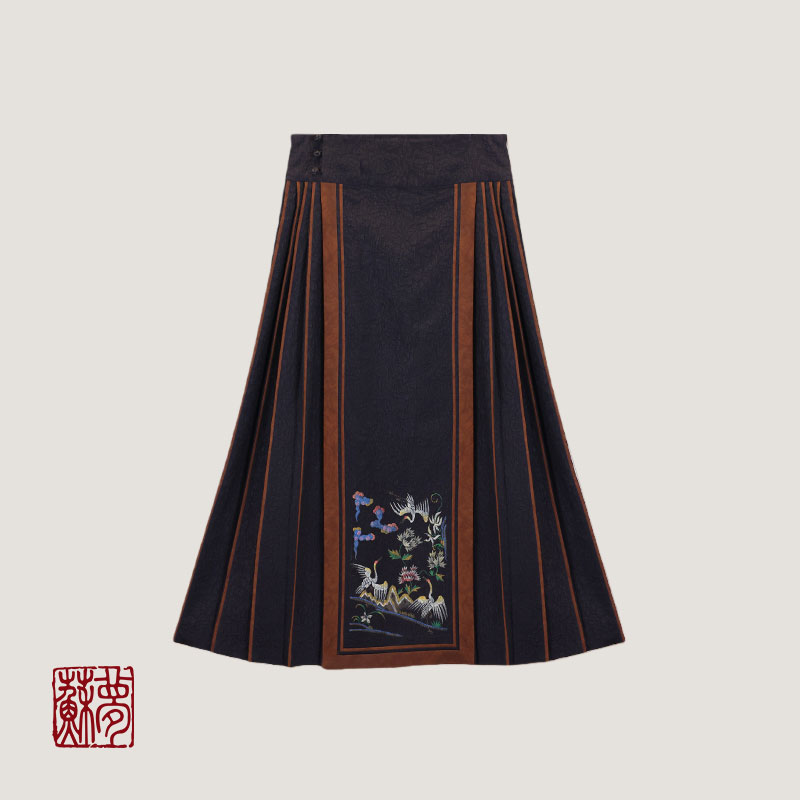 繁花冠乐绉一片式栏杆马面裙0107278