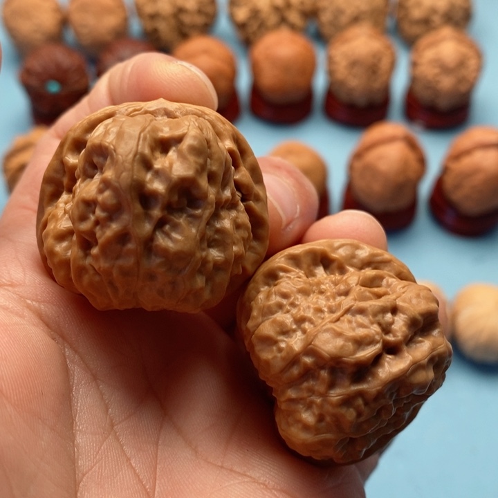 文玩核桃把件精品文玩手捻蛤蟆元