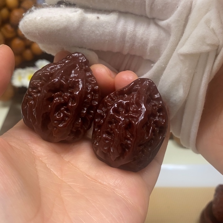 文玩核桃吊坠秋子