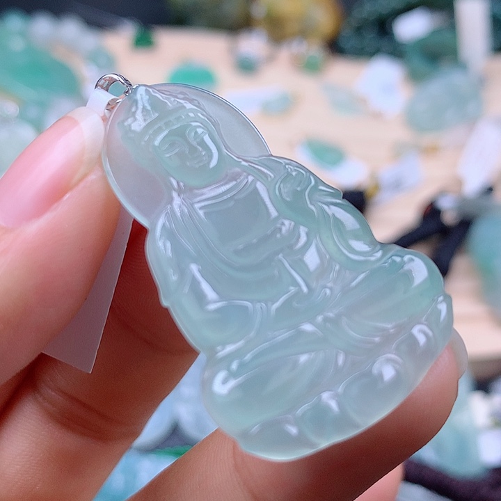 【闪购商品】翡翠颈饰18K金镶嵌自*翡翠吊坠