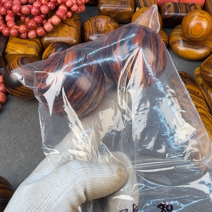 张****微凹黄檀5.0手球一对