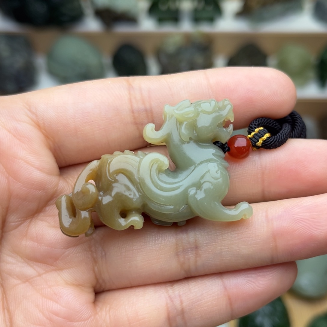 和田玉颈饰未镶嵌