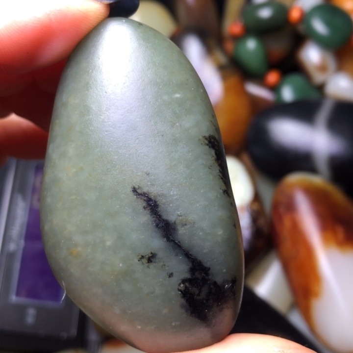 和田玉未镶嵌珠宝奇石